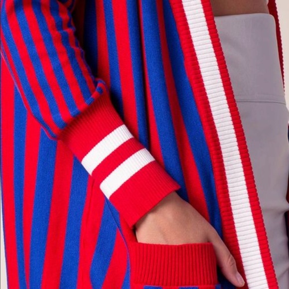 ❤️💙 League Cardigan - Picture 4 of 5